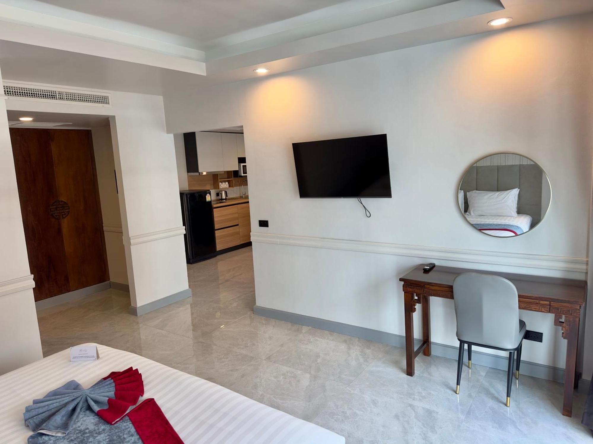 Grand Orlov Apart Hotel Patong Екстер'єр фото